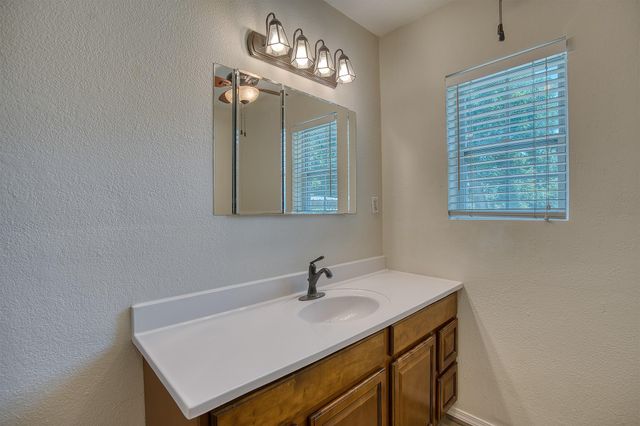 7804 Fm 834 E, Hull, TX 77564