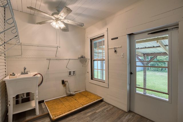 7804 Fm 834 E, Hull, TX 77564