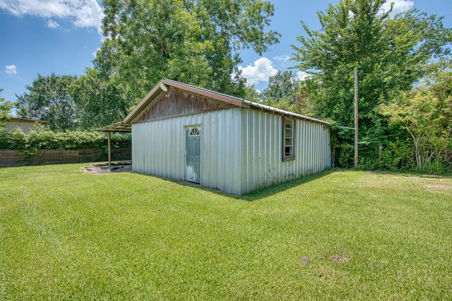 7804 Fm 834 E, Hull, TX 77564