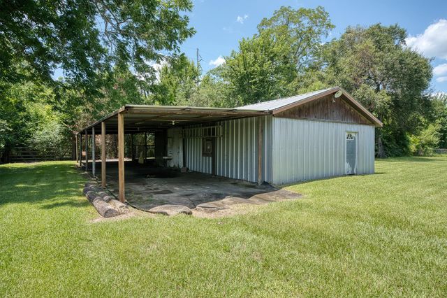 7804 Fm 834 E, Hull, TX 77564