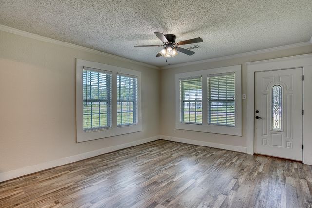 7804 Fm 834 E, Hull, TX 77564