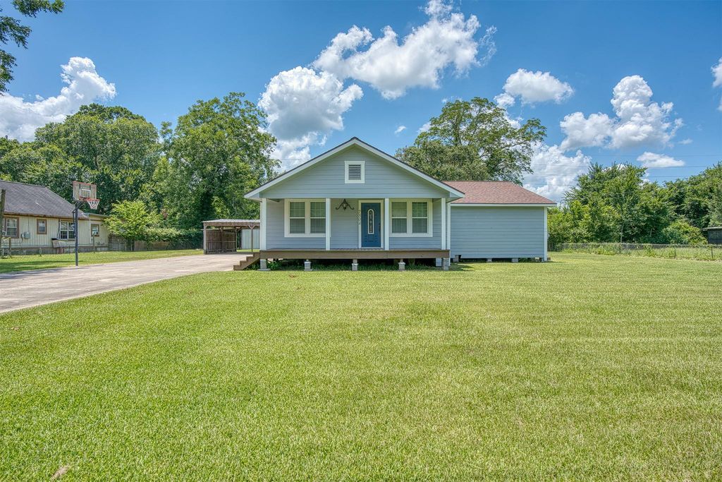 7804 Fm 834 E, Hull, TX 77564