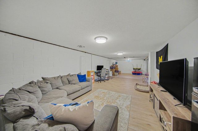 211 Pine Street, Tecumseh City, MI 49286