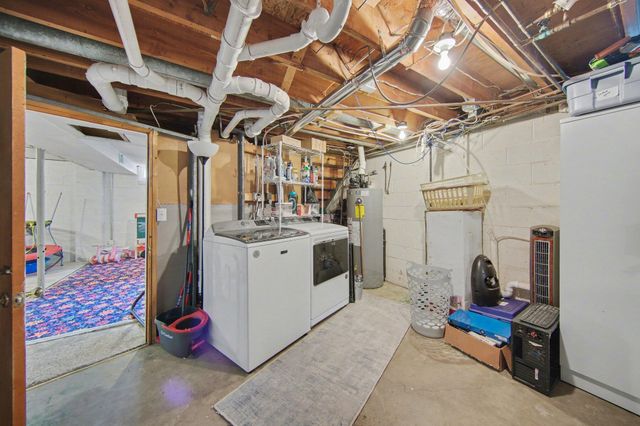 211 Pine Street, Tecumseh City, MI 49286