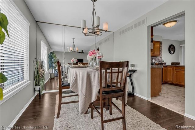 26216 Summerdale Drive, Southfield, MI 48033