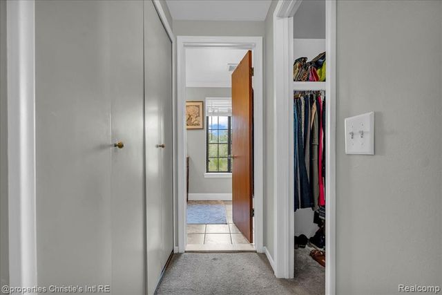 26216 Summerdale Drive, Southfield, MI 48033