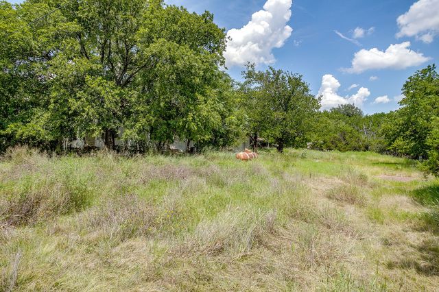 10370 Fm 215, Valley Mills, TX 76689