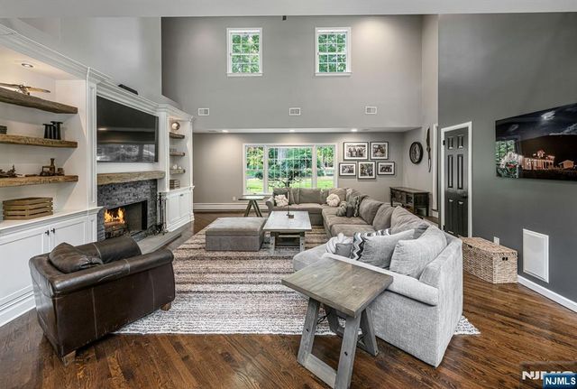286 Gregory Road, Franklin Lakes, NJ 07417