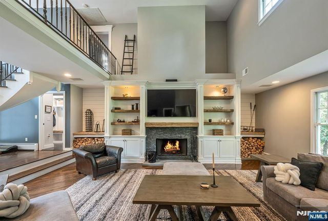 286 Gregory Road, Franklin Lakes, NJ 07417