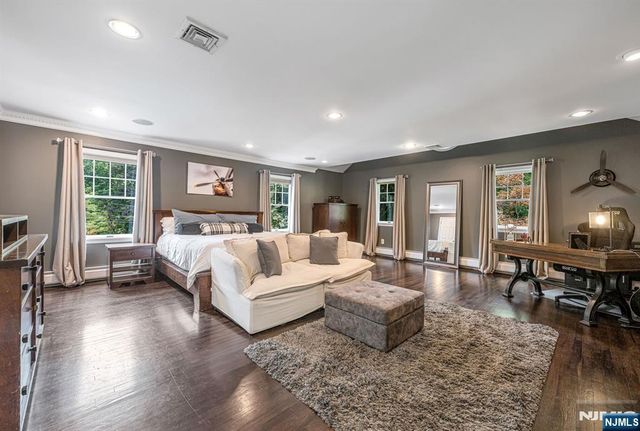 286 Gregory Road, Franklin Lakes, NJ 07417