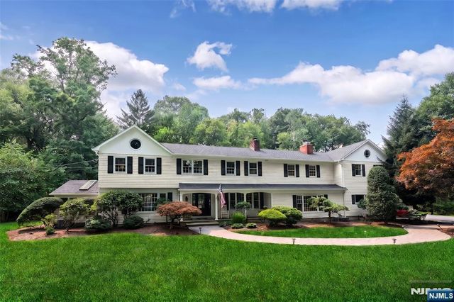 286 Gregory Road, Franklin Lakes, NJ 07417