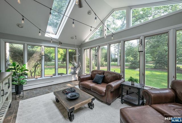 286 Gregory Road, Franklin Lakes, NJ 07417