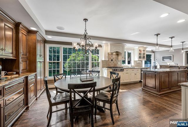286 Gregory Road, Franklin Lakes, NJ 07417
