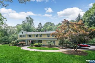286 Gregory Road, Franklin Lakes, NJ 07417