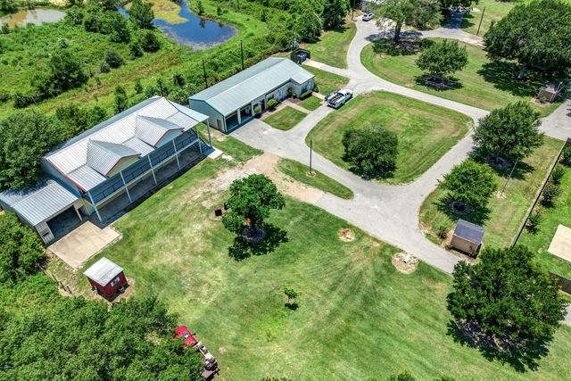 37557 Meadowview Drive, Hempstead, TX 77445