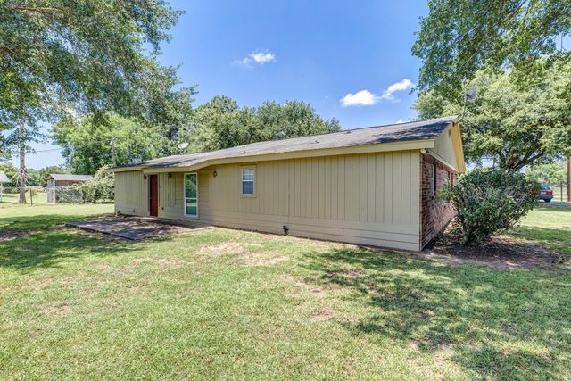 37557 Meadowview Drive, Hempstead, TX 77445