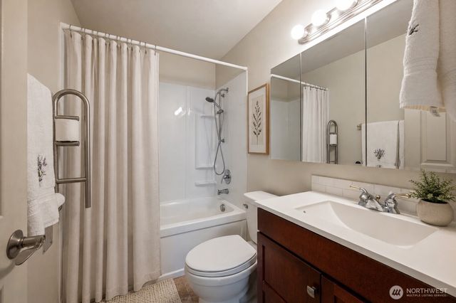 412 Eighth Street, Blaine, WA 98230