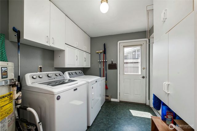 412 Eighth Street, Blaine, WA 98230
