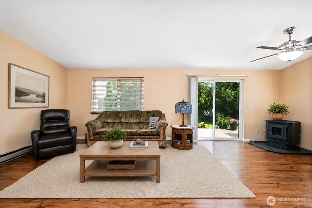 412 Eighth Street, Blaine, WA 98230