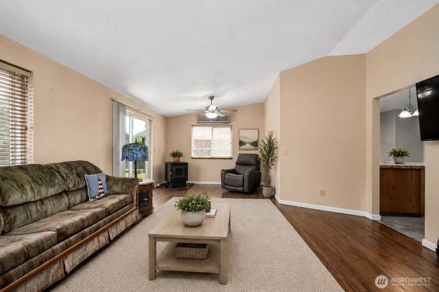 412 Eighth Street, Blaine, WA 98230