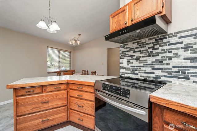412 Eighth Street, Blaine, WA 98230