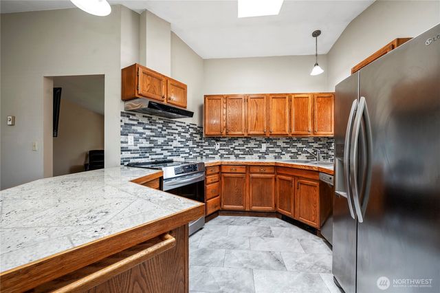412 Eighth Street, Blaine, WA 98230