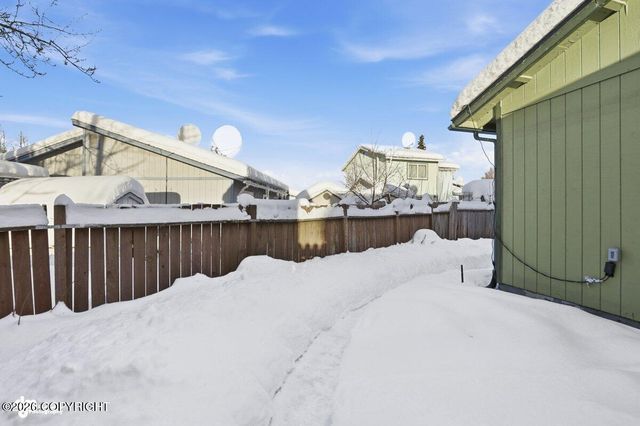 460 Capricorn Circle, Anchorage, AK 99508