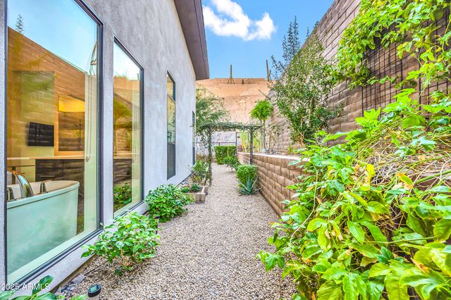 14315 E HARMONY Lane, Fountain Hills, AZ 85268