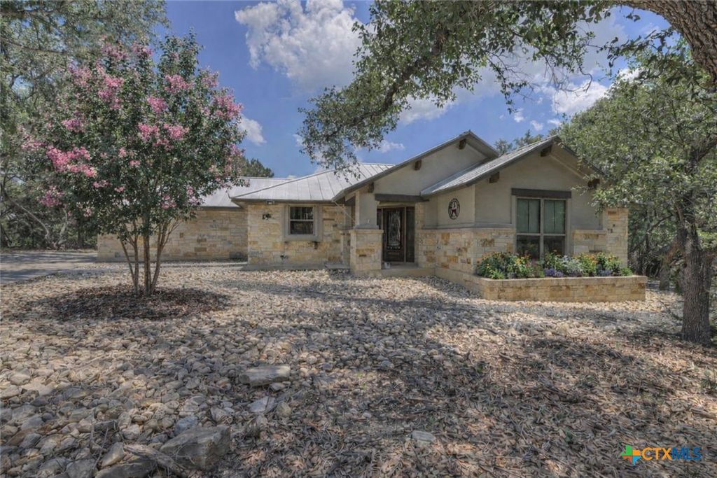 120 Sierra Way, Canyon Lake, TX 78133