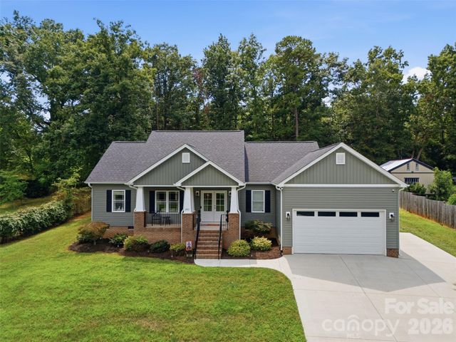 301 Pinehurst Drive, Kings Mountain, NC 28086