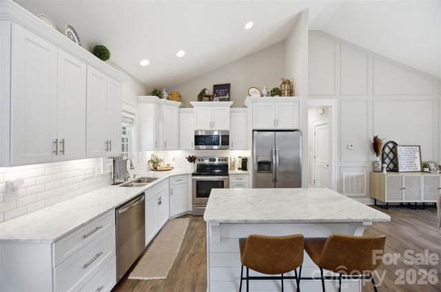 301 Pinehurst Drive, Kings Mountain, NC 28086