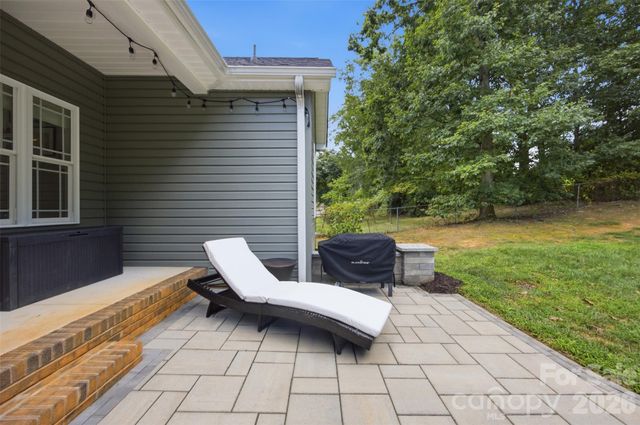 301 Pinehurst Drive, Kings Mountain, NC 28086