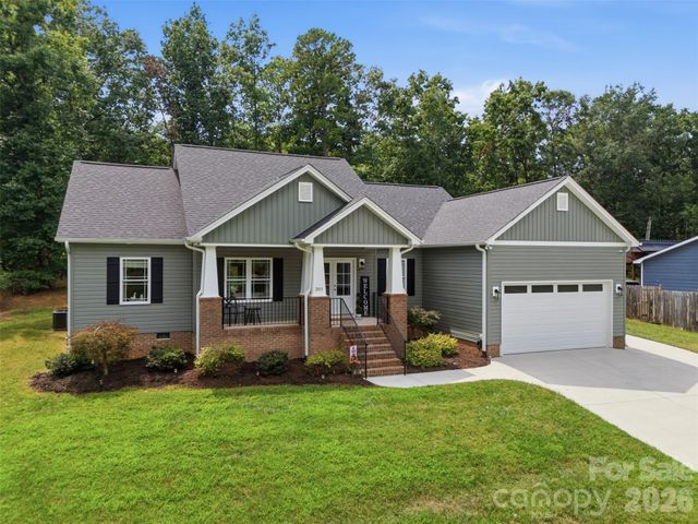 301 Pinehurst Drive, Kings Mountain, NC 28086