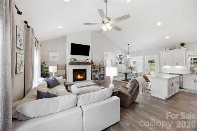 301 Pinehurst Drive, Kings Mountain, NC 28086