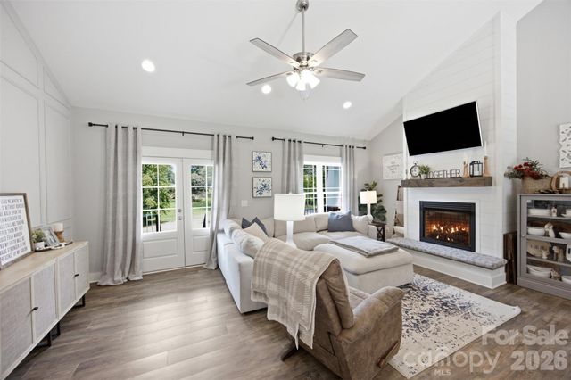 301 Pinehurst Drive, Kings Mountain, NC 28086
