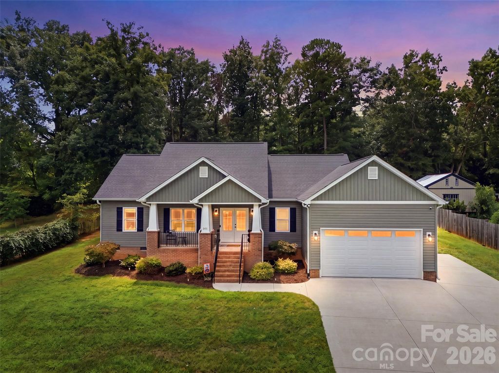 301 Pinehurst Drive, Kings Mountain, NC 28086