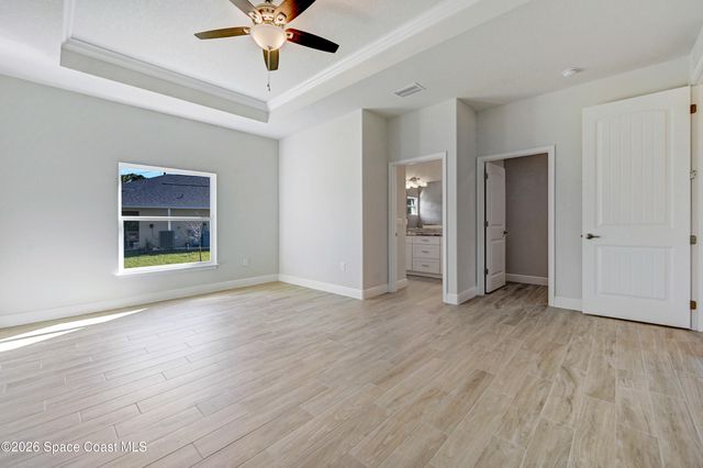 371 Halloran Street SE, Palm Bay, FL 32909