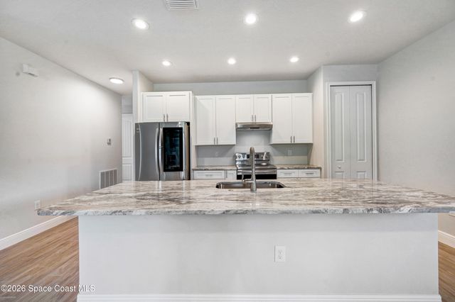 371 Halloran Street SE, Palm Bay, FL 32909