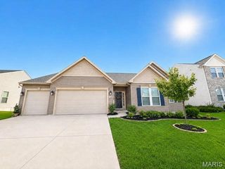 113 Gronefeld Court, St Charles, MO 63303