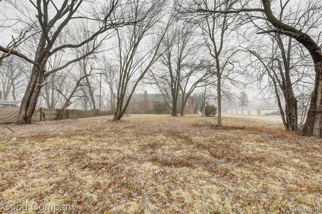 5577 Woodhall Street, Detroit, MI 48224