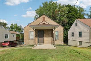 329 Jefferson Rd, Penn Hills, PA 15235