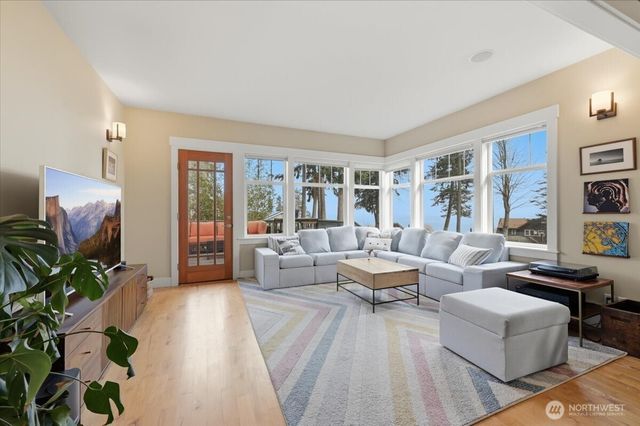 13100 NE James Way, Kingston, WA 98346