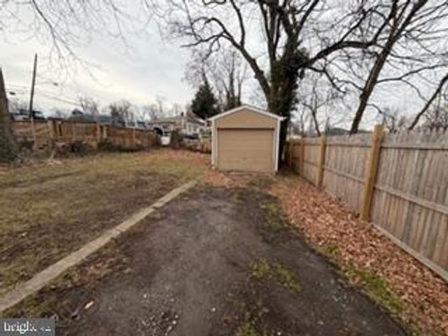 5945 ADDISON RD, Capitol Heights, MD 20743