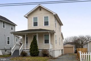 5945 ADDISON RD, Capitol Heights, MD 20743