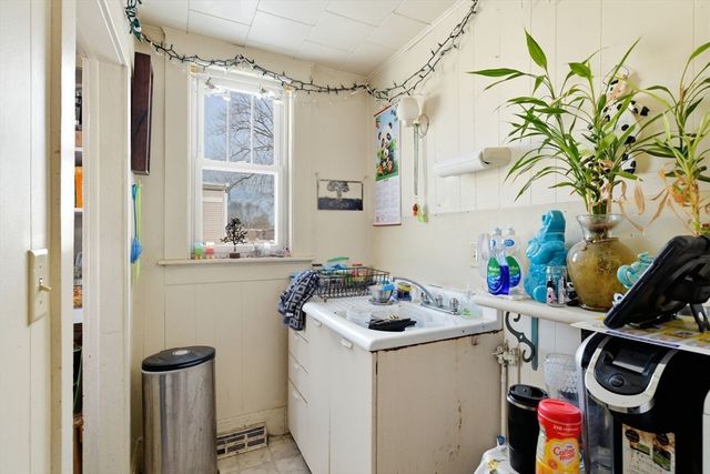 86 Conz St, Northampton, MA 01060