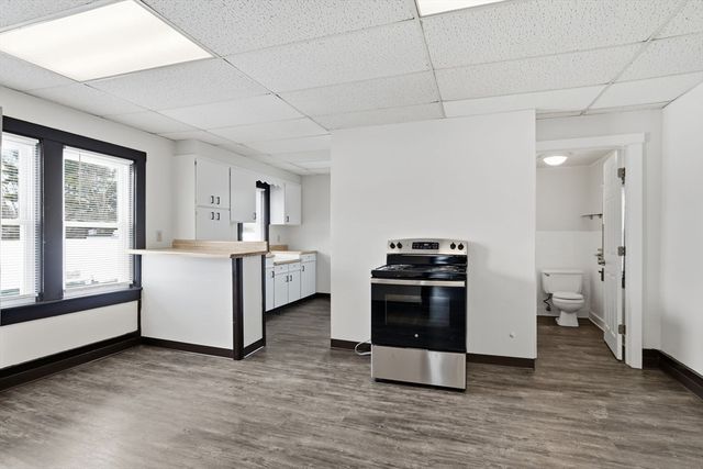 86 Conz St, Northampton, MA 01060