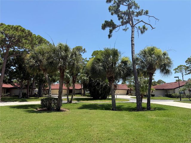 3637 YELLOW PINE COURT 146, Sarasota, FL 34238
