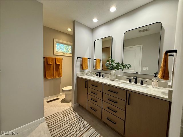 9032 Riverwood Dr., North Ridgeville, OH 44039