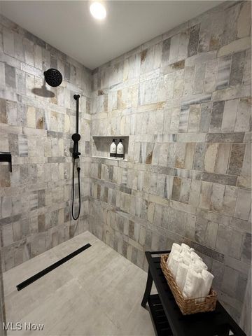 9032 Riverwood Dr., North Ridgeville, OH 44039