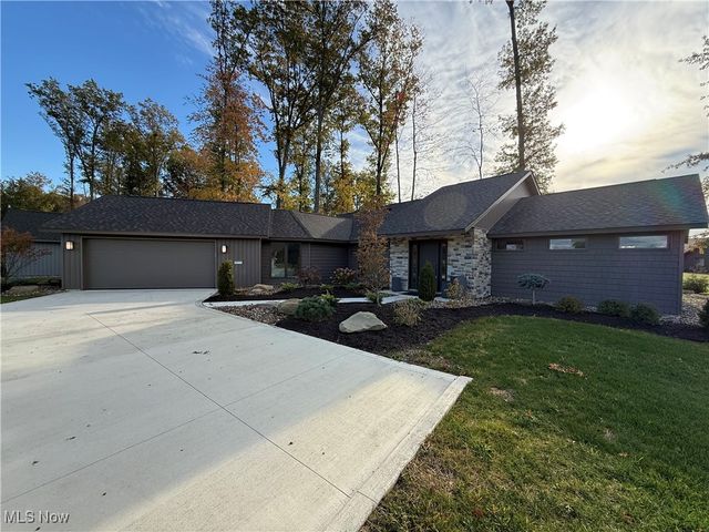 9032 Riverwood Dr., North Ridgeville, OH 44039